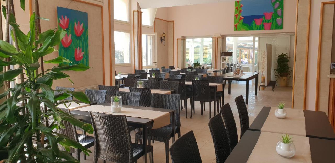 Hotel Corallo Fregenae Eksteriør billede
